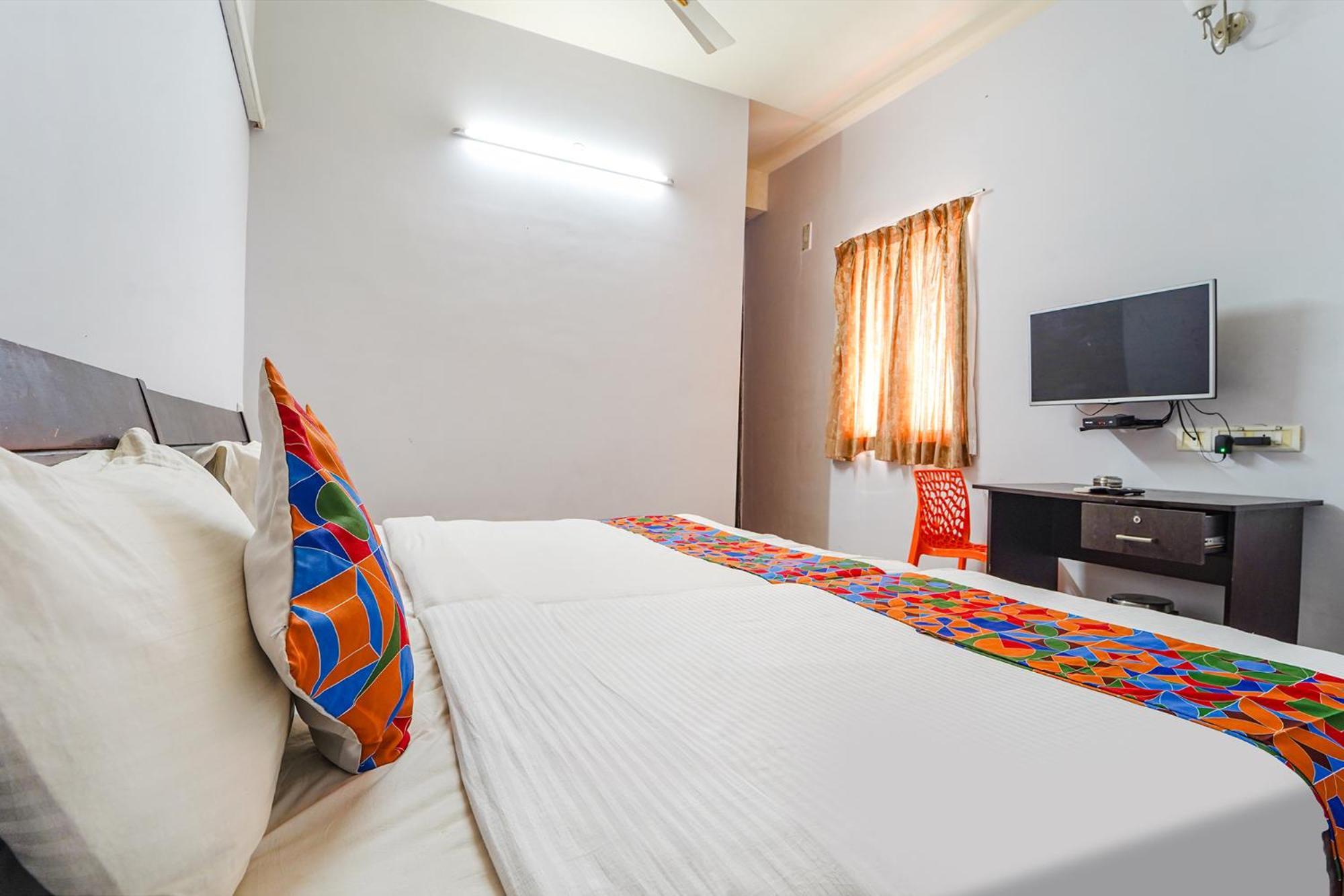 Fabexpress Its South East Residency Hotel Siruseri Екстериор снимка